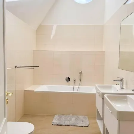 Grand Loft 110m2 شقة *